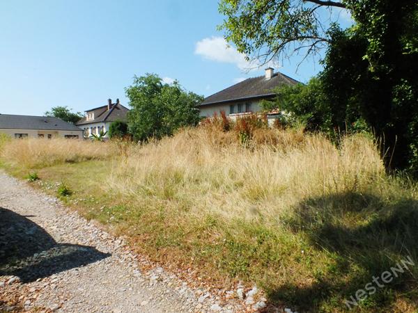 Terrain à vendre de 641 m² en lotissement à Lux - Construction libre