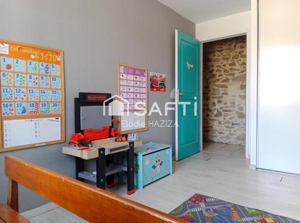 Maison de ville sur la commune de La Peyratte