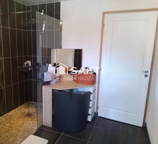 Maison de ville sur la commune de La Peyratte