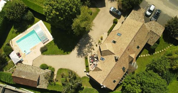 Maison à vendre 10 pièces au coeur de CUISERY (71), avec piscine