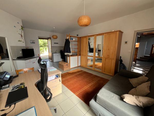 Maison à vendre 10 pièces au coeur de CUISERY (71), avec piscine