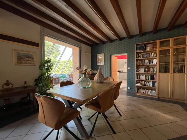 Maison à vendre 10 pièces au coeur de CUISERY (71), avec piscine