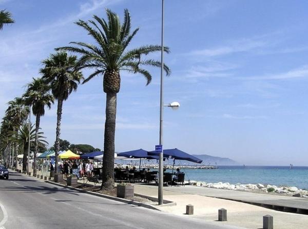 Maison de plain-pied, au calme et proche de tout.