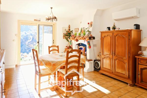 BELGENTIER (83) Maison à vendre 5 pièces + garage sur 6700m² de terrain.