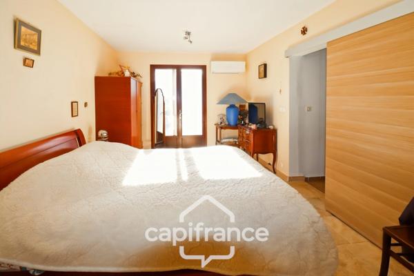 BELGENTIER (83) Maison à vendre 5 pièces + garage sur 6700m² de terrain.