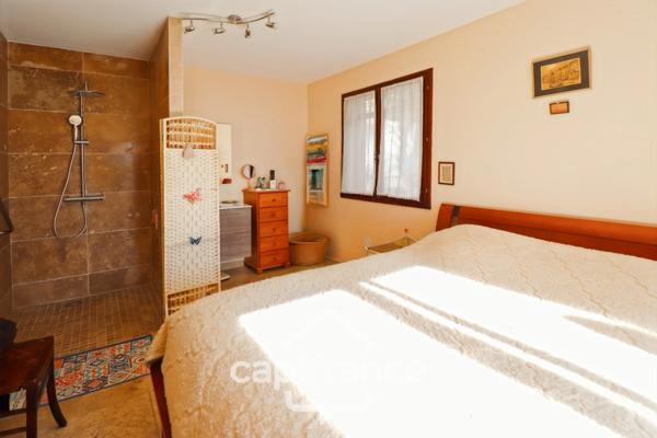 BELGENTIER (83) Maison à vendre 5 pièces + garage sur 6700m² de terrain.