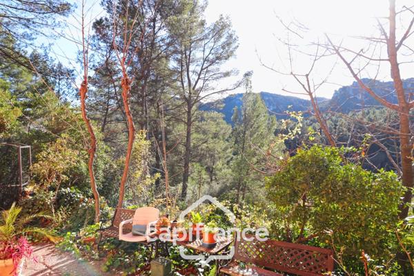 BELGENTIER (83) Maison à vendre 5 pièces + garage sur 6700m² de terrain.