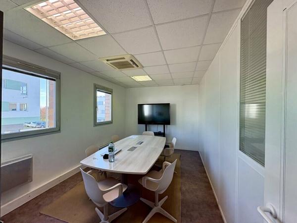 BUREAUX 115 m² - A LOUER- PARC DU GOLF