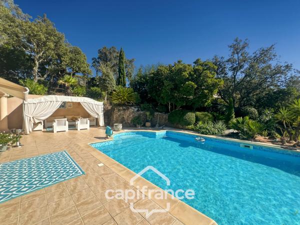 Propriété à vendre 6 pièces LA LONDE LES MAURES (83)- Domaine de Valcros.