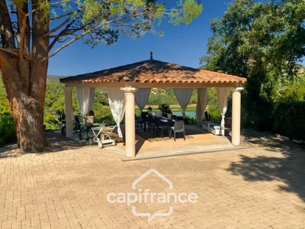 Propriété à vendre 6 pièces LA LONDE LES MAURES (83)- Domaine de Valcros.