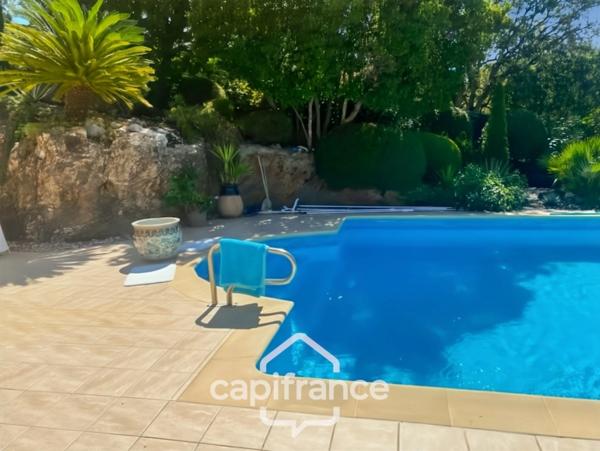 Propriété à vendre 6 pièces LA LONDE LES MAURES (83)- Domaine de Valcros.