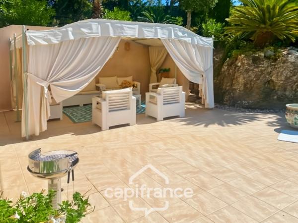 Propriété à vendre 6 pièces LA LONDE LES MAURES (83)- Domaine de Valcros.