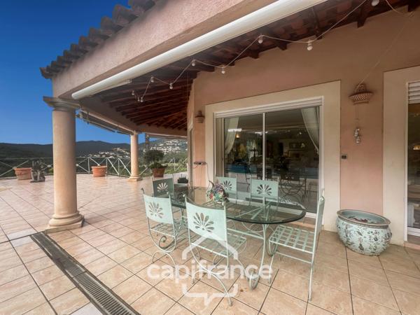 Propriété à vendre 6 pièces LA LONDE LES MAURES (83)- Domaine de Valcros.