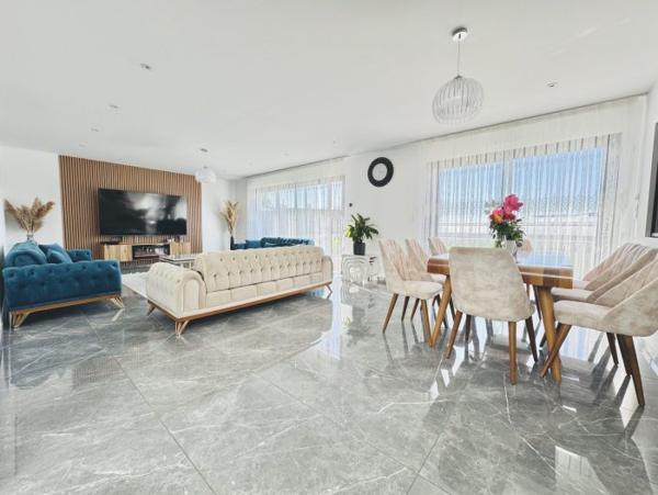 Maison contemporaine 145 m² – Les Sorinières Sud, à deux pas du Bourg