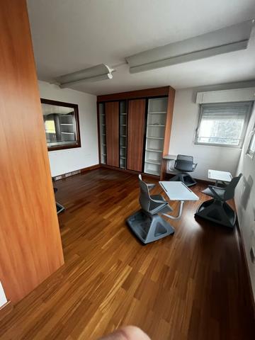 BUREAUX à LOUER de 161 m²