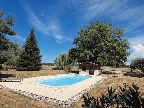Belle maison style Bressane avec piscine