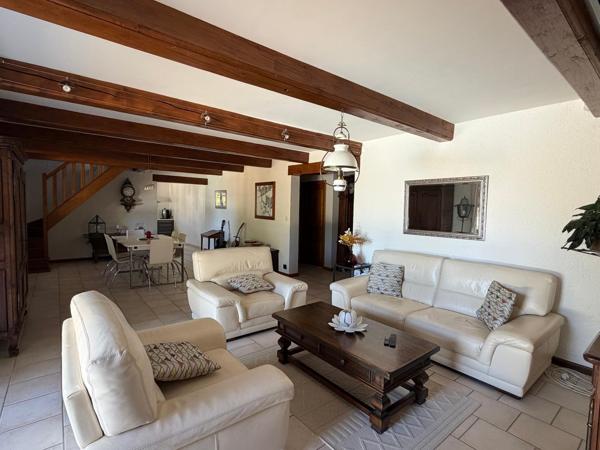Belle maison style Bressane avec piscine