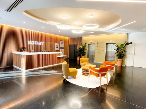 Location de bureaux lumineux à Suresnes avec vue Seine et grands plateaux