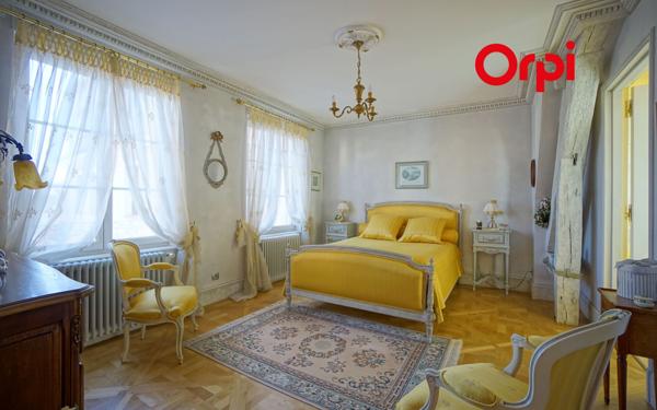 Maison à vendre    8 pièces •  Bernay