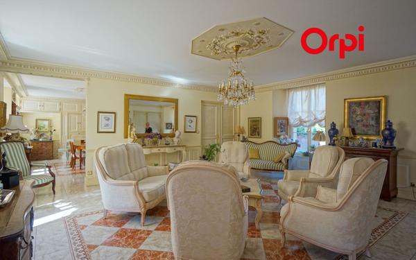 Maison à vendre    8 pièces •  Bernay