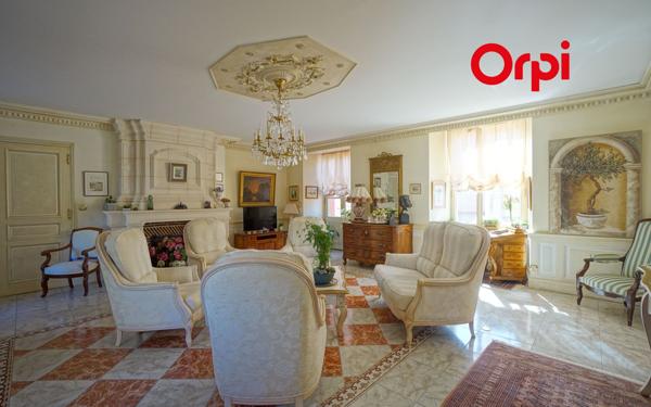 Maison à vendre    8 pièces •  Bernay