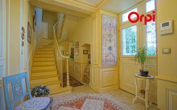 Maison à vendre    8 pièces •  Bernay