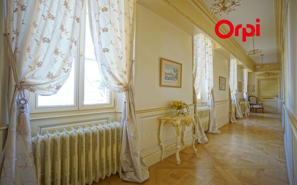 Maison à vendre    8 pièces •  Bernay