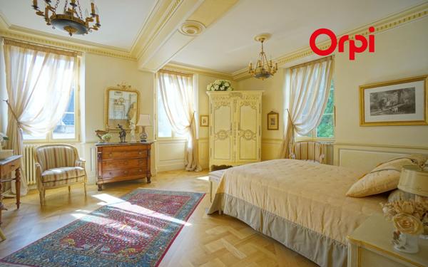 Maison à vendre    8 pièces •  Bernay