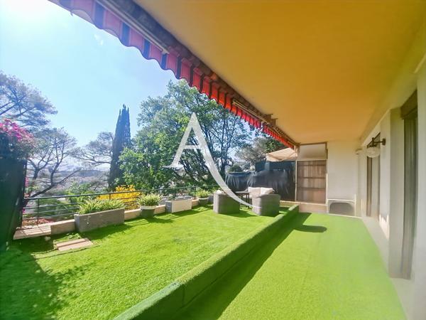 Appartement Le Cannet 2 pièces 56.35 m² avec terrasse, vue dégagée et aperçu mer