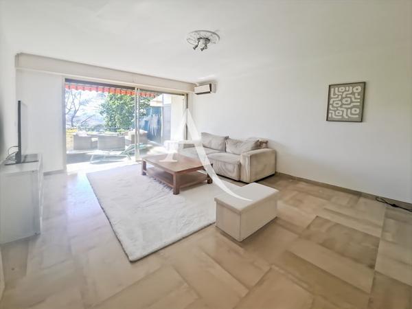 Appartement Le Cannet 2 pièces 56.35 m² avec terrasse, vue dégagée et aperçu mer