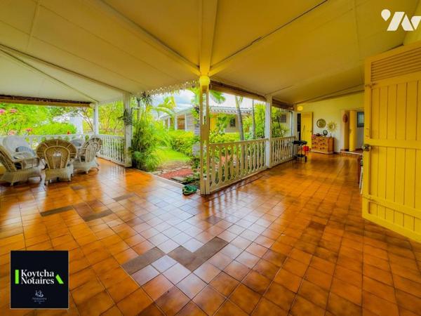 Boucan Canot - Villa 8 pièces avec piscine – Secteur résidentiel, à 800 m de la plage
