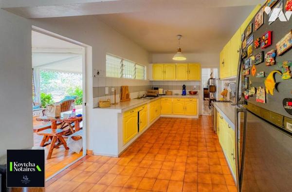 Boucan Canot - Villa 8 pièces avec piscine – Secteur résidentiel, à 800 m de la plage