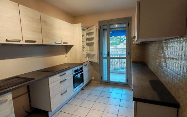 Appartement à louer    2 pièces •  Avignon