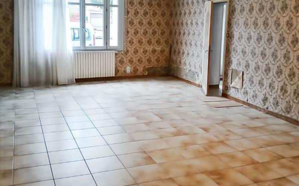 Maison à vendre    4 pièces •  Clion