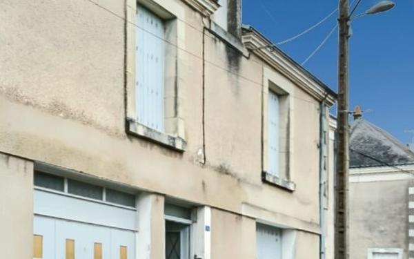 Maison à vendre    4 pièces •  Clion