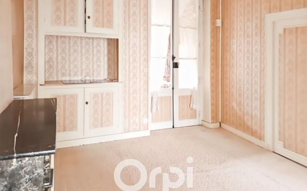 Maison à vendre    4 pièces •  Clion