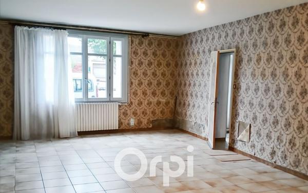 Maison à vendre    4 pièces •  Clion