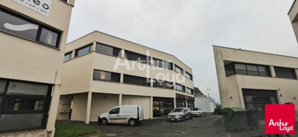 CESSON SEVIGNE - BUREAUX A LOUER - 57 M²