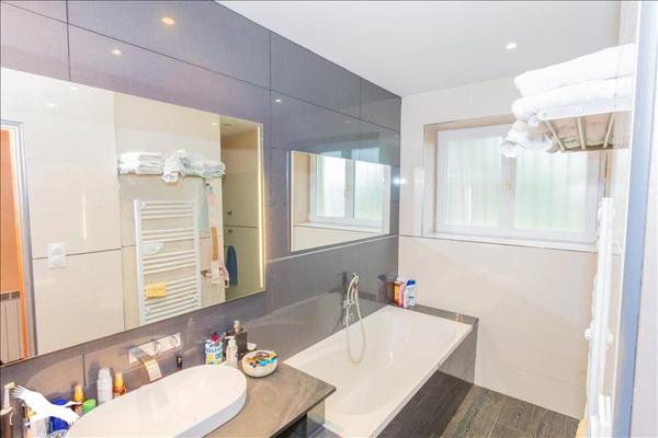 Maison à vendre |  Panjas |  7 pièces | 236 m²