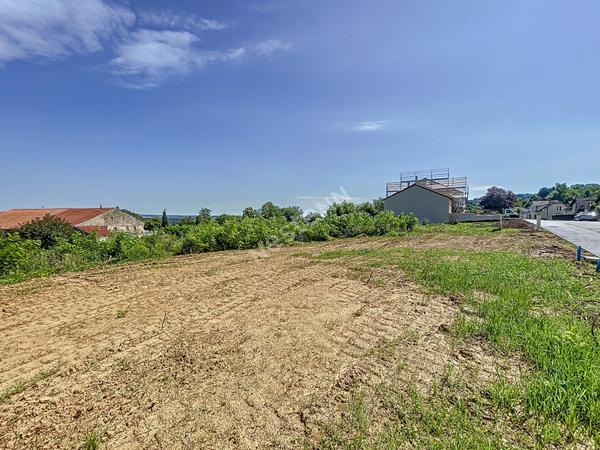 Terrain Norroy Le Veneur 1127 m2 - viabilise - libre de constructeur