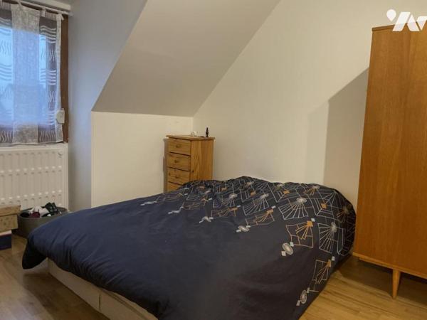 Maison de 6 pièces en très bon état. 4 chambres. Terrain de 380 m².