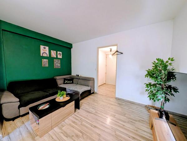 Appartement 2 pièces de 52 m² avec cave à RIS ORANGIS (91)