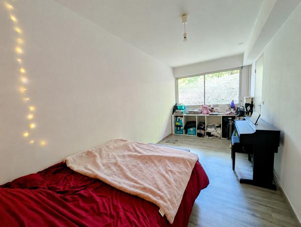 Appartement 2 pièces de 52 m² avec cave à RIS ORANGIS (91)