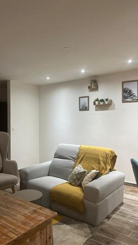 Les Abymes (97139) T3 A DUGAZON RENOVE ET MEUBLE