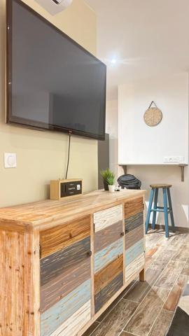 Les Abymes (97139) T3 A DUGAZON RENOVE ET MEUBLE