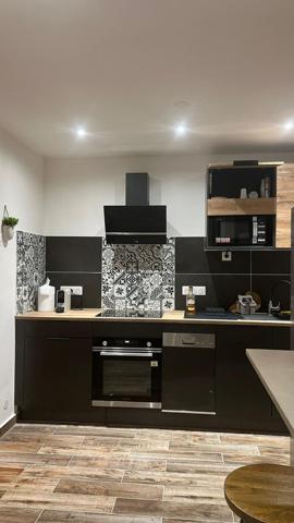 Les Abymes (97139) T3 A DUGAZON RENOVE ET MEUBLE