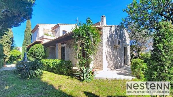 Maison de charme 5 pièces 4 chambres - 136 m² sur terrain piscinable de 600m² à Marseille 13012