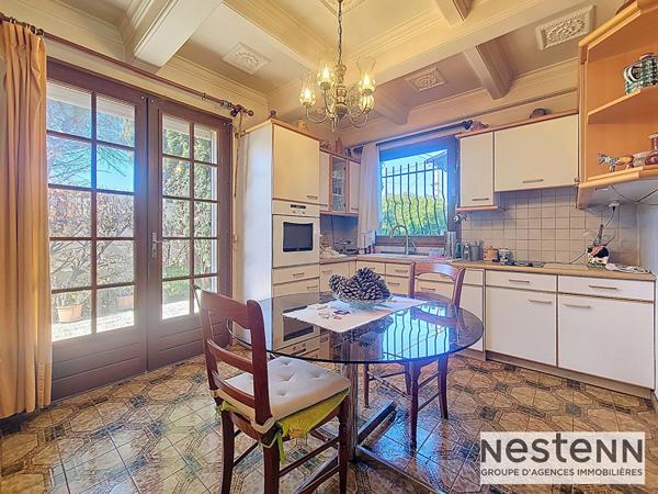 Maison de charme 5 pièces 4 chambres - 136 m² sur terrain piscinable de 600m² à Marseille 13012