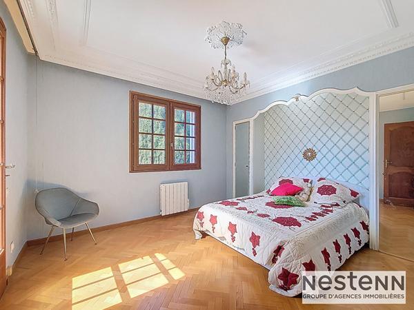 Maison de charme 5 pièces 4 chambres - 136 m² sur terrain piscinable de 600m² à Marseille 13012