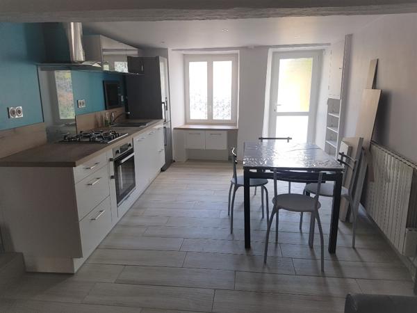 Maison  2 pièce(s) 46 m2